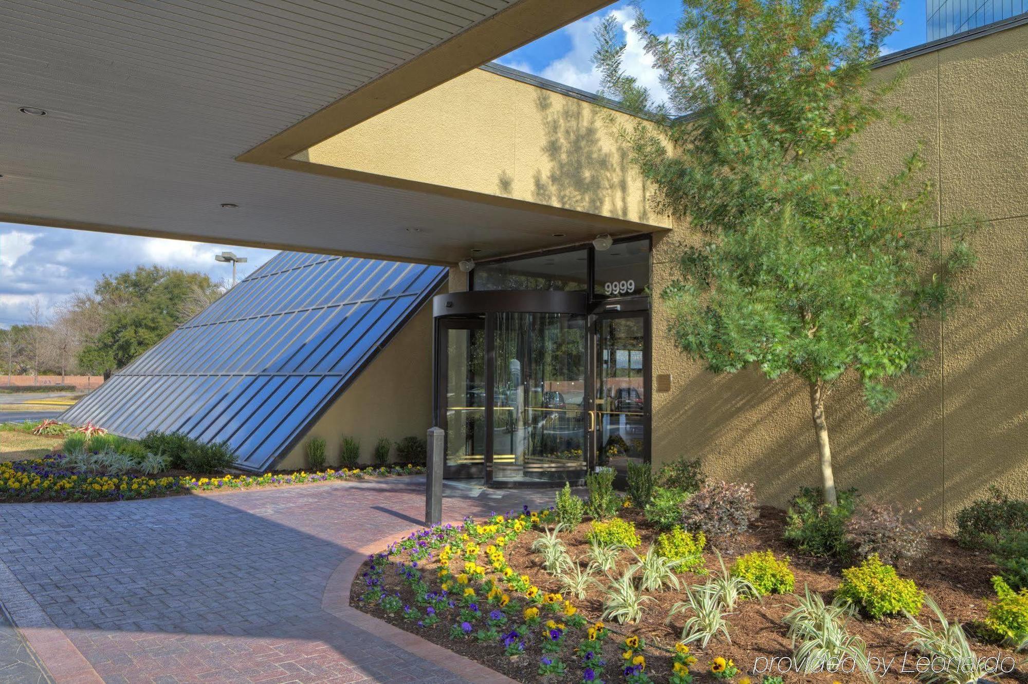 Hilton Westchase 4*