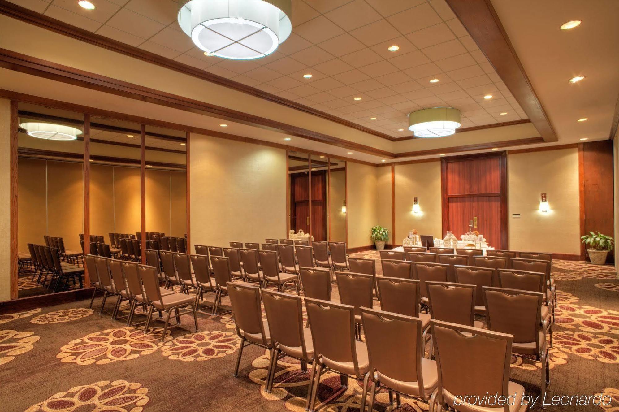 Hilton Westchase 4*